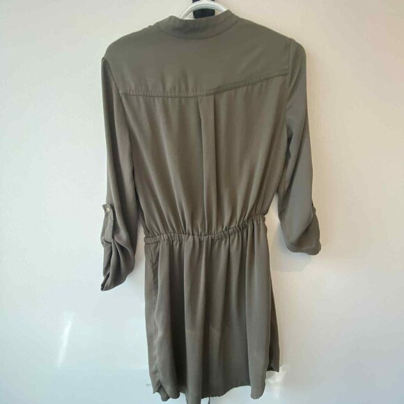 Green fall dress Dynamite - Picture 2 of 2